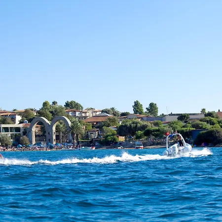 Hotel Club Atlantis 4*