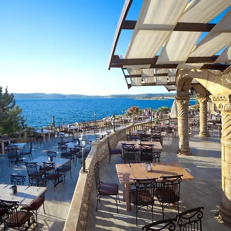 מלון Club Atlantis ספריהיסאר