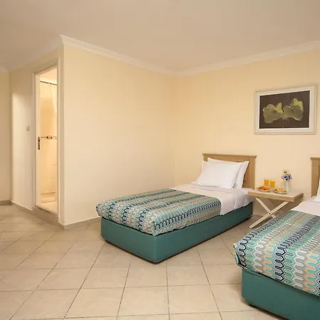Hotel Club Atlantis 4*