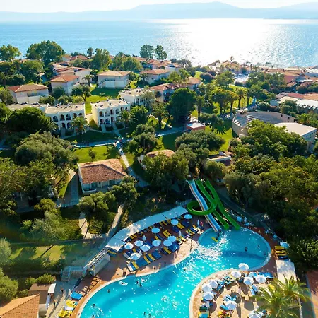 Club Atlantis Hotel