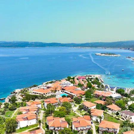 Club Atlantis Hotel 4*