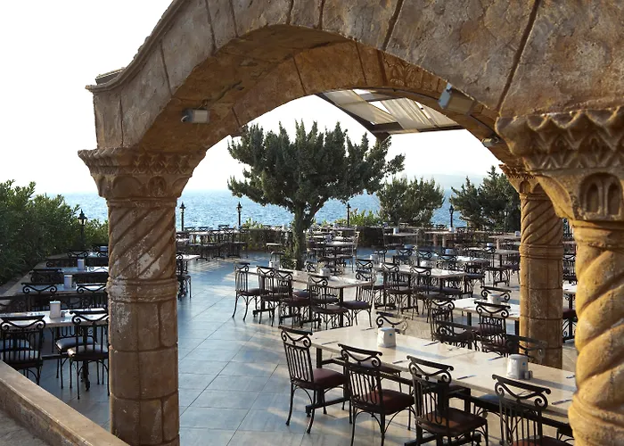 Club Atlantis Otel 5*