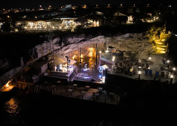 Отель Club Atlantis