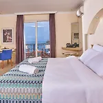 Club Atlantis 5* Seferihisar