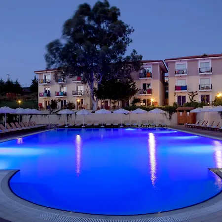 Club Atlantis Hotel 4*