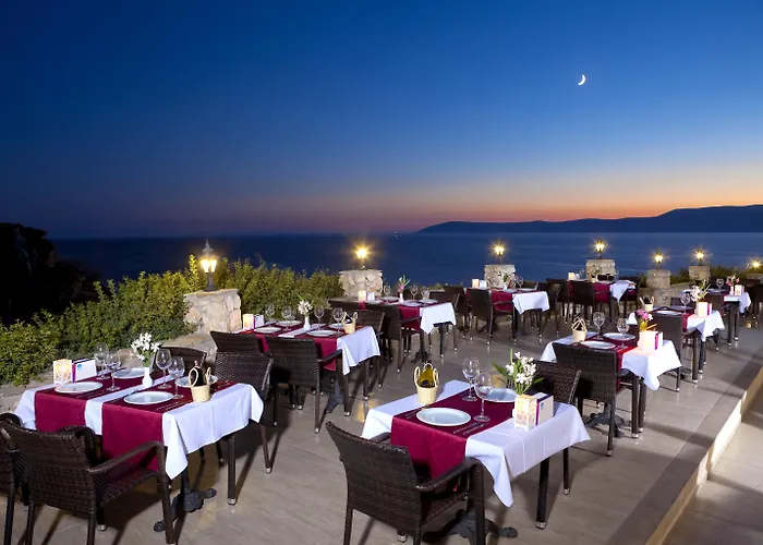 Club Atlantis Otel Seferihisar